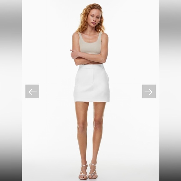 Babaton Aritzia Sculpt Knit
Squareneck Cropped Tank Taupe Size Small - Picture 10 of 12